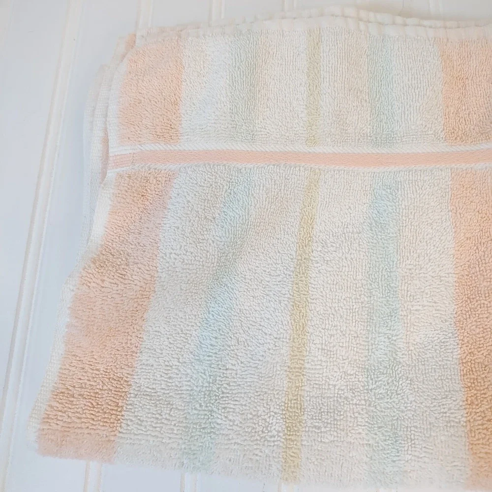Vtg Stevens Tri-Color Retro Striped Terry Bath Towel Pink Peach 100 Cotton 40x24